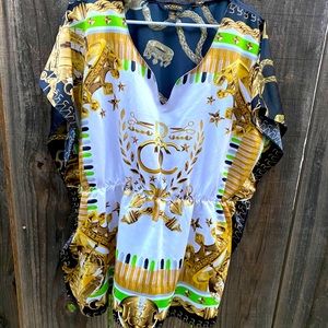 Rocawear Extra fancy satiny top